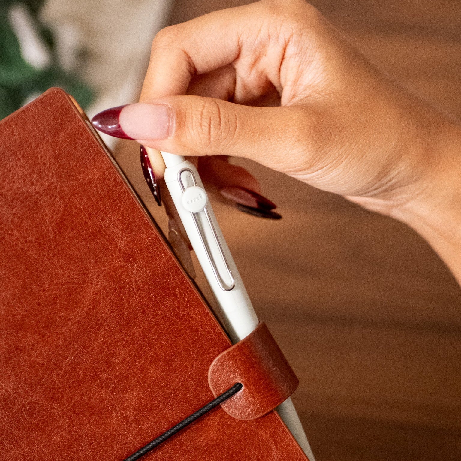 Uniball Zento Series Gel Pen (Black Ink)