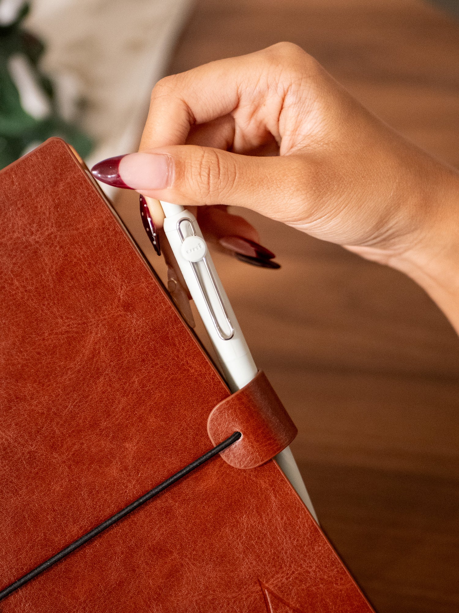 Uniball Zento Series Gel Pen (Black Ink)